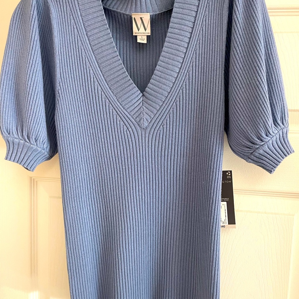 Woman’s cable knit top